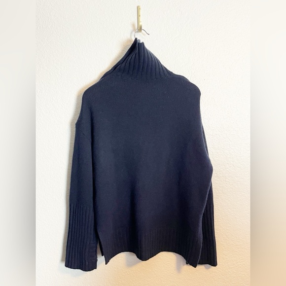 Zadig & Voltaire cashmere sweater navy Alma Button-Trimmed turtleneck small NWT - Picture 4 of 10